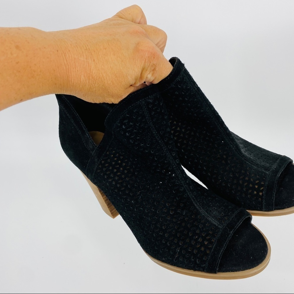 Lucky Brand Livey Black Peep Toe Suede Bootie 3.5” Stacked Block Heel Size 11M - Picture 13 of 15
